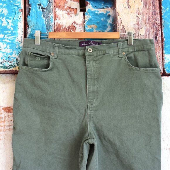 Women's Gloria Vanderbilt Jeans Amanda Straight Leg SIZE 16 Green - Picture 2 of 9